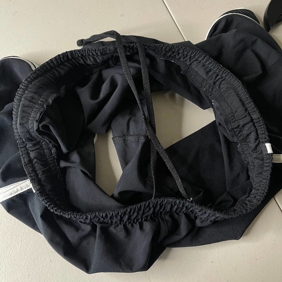 SOLD Under Armour Running Shorts Large - Picture 3 of 3